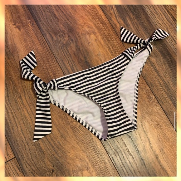 striped black and white bikini bottoms - Picture 1 of 1